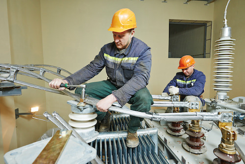 Feuerschutzschlaeuche_Kabelschutz_fuer_Steuerkabel_Giesserei_Schutz_vor_Funkenflug_1500_Grad