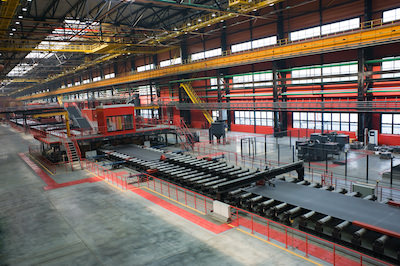 Feuerschutzschlaeuche_Kabelschutz_fuer_Steuerkabel_Giesserei_Schutz_vor_Funkenflug_1500_Grad